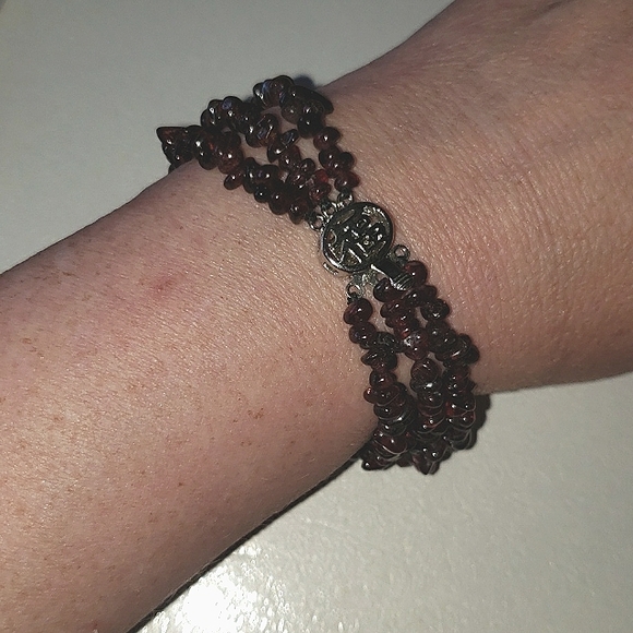 Triple Strand Garnet Stone Bracelet w/ Sterling Silver Asian Clasp - Picture 6 of 6